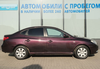 Подержанный автомобиль Hyundai Elantra Sedan 2008 года (6 фото)