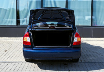 Подержанный автомобиль Hyundai Accent Sedan 2009 года (17 фото)
