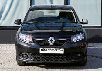 Подержанный автомобиль Renault Sandero 2015 года (8 фото)