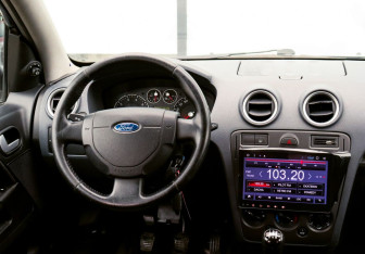 Подержанный автомобиль Ford Fusion 2008 года (17 фото)