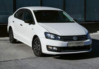 Подержанный автомобиль Volkswagen Polo Sedan 2018 года (7 фото)
