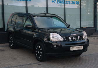 Подержанный автомобиль Nissan X-Trail 2009 года (7 фото)