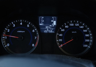 Подержанный автомобиль Hyundai Solaris Sedan 2015 года (15 фото)