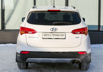 Подержанный автомобиль Hyundai Santa Fe 2013 года (4 фото)