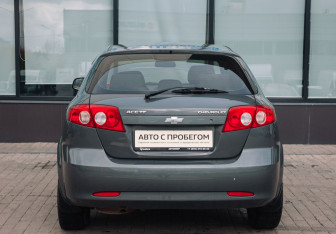 Подержанный автомобиль Chevrolet Lacetti Hatchback 2012 года (4 фото)