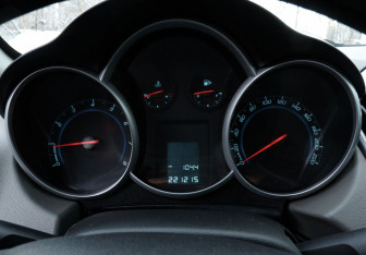 Подержанный автомобиль Chevrolet Cruze Sedan 2013 года (14 фото)