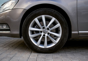 Подержанный автомобиль Volkswagen Passat Sedan 2011 года (20 фото)