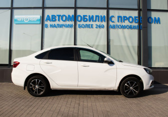 Подержанный автомобиль LADA (ВАЗ) Vesta Sedan 2018 года (6 фото)