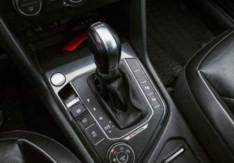 Подержанный автомобиль Volkswagen Tiguan 2017 года (16 фото)