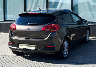 Подержанный автомобиль Kia Ceed Hatchback 2014 года (5 фото)