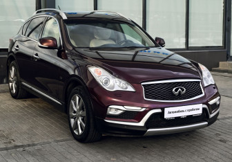 Подержанный автомобиль Infiniti QX50 2017 года (7 фото)