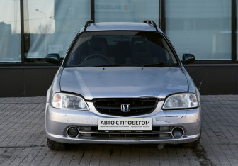 Подержанный автомобиль Honda Orthia 2000 года (8 фото)