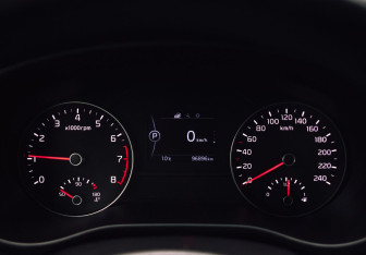 Подержанный автомобиль Kia Sportage 2018 года (15 фото)