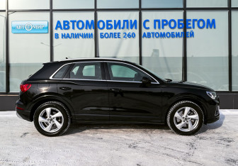 Подержанный автомобиль Audi Q3 2020 года (6 фото)