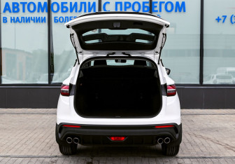 Подержанный автомобиль Geely Coolray 2023 года (20 фото)