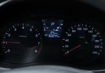 Подержанный автомобиль Hyundai Solaris Sedan 2013 года (16 фото)