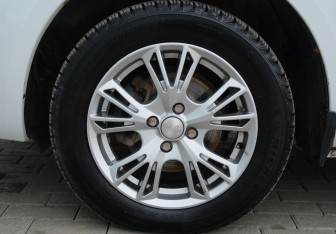 Подержанный автомобиль LADA (ВАЗ) Vesta Sedan 2017 года (19 фото)