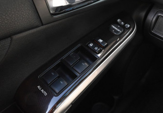 Подержанный автомобиль Toyota Camry Sedan 2015 года (12 фото)