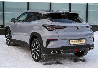 Подержанный автомобиль Changan UNI-T 2023 года (3 фото)