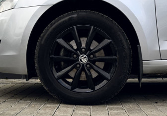 Подержанный автомобиль Skoda Octavia Liftback 2017 года (20 фото)