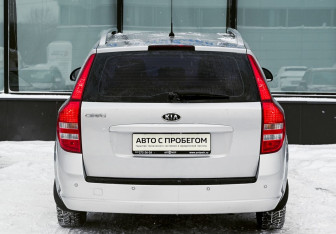 Подержанный автомобиль Kia Ceed Wagon 2007 года (4 фото)