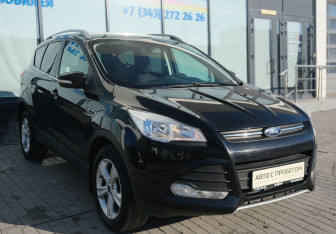 Подержанный автомобиль Ford Kuga 2015 года (7 фото)