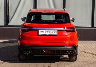 Подержанный автомобиль Geely Coolray 2020 года (4 фото)