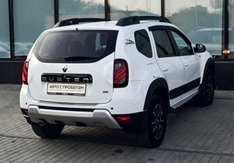 Подержанный автомобиль Renault Duster 2019 года (5 фото)