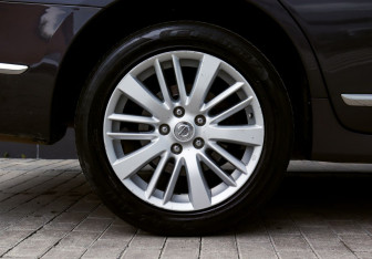 Подержанный автомобиль Nissan Teana 2012 года (24 фото)