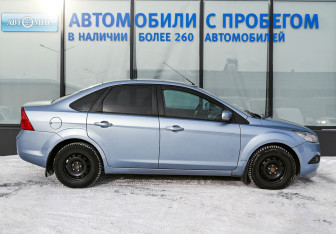Подержанный автомобиль Ford Focus Sedan 2008 года (6 фото)