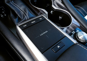 Подержанный автомобиль Lexus RX 2019 года (16 фото)