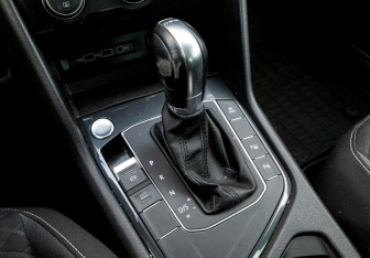 Подержанный автомобиль Volkswagen Tiguan 2018 года (16 фото)