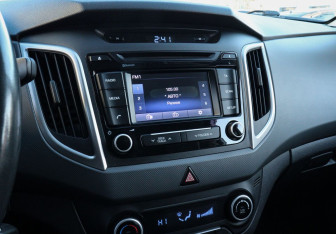 Подержанный автомобиль Hyundai Creta 2017 года (12 фото)