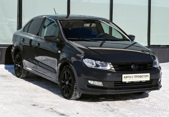 Подержанный автомобиль Volkswagen Polo Sedan 2018 года (7 фото)