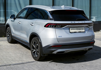 Подержанный автомобиль BAIC X7 2023 года (3 фото)
