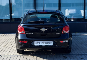 Подержанный автомобиль Chevrolet Cruze Hatchback 2013 года (4 фото)