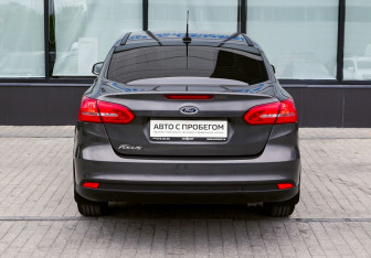 Подержанный автомобиль Ford Focus Sedan 2017 года (4 фото)