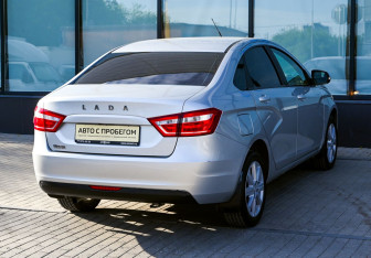 Подержанный автомобиль LADA (ВАЗ) Vesta Sedan 2021 года (5 фото)