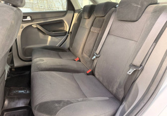Подержанный автомобиль Ford Focus Sedan 2008 года (18 фото)