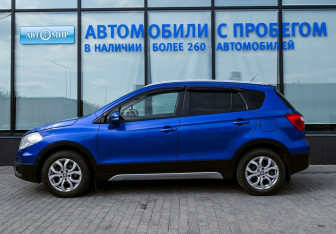 Подержанный автомобиль Suzuki SX4 Hatchback 2014 года (2 фото)