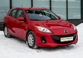 Подержанный автомобиль Mazda 3 Hatchback 2011 года (7 фото)