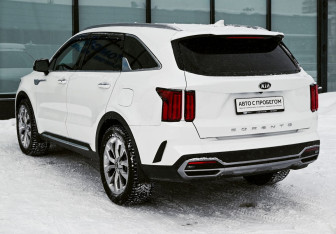 Подержанный автомобиль Kia Sorento 2020 года (3 фото)