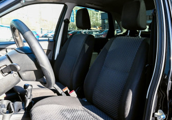 Подержанный автомобиль LADA (ВАЗ) Granta Sedan 2013 года (14 фото)