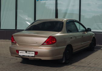 Подержанный автомобиль Kia Spectra Sedan 2007 года (5 фото)