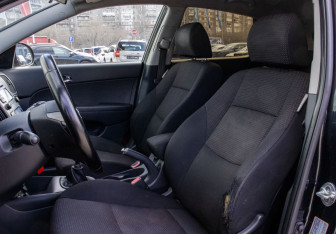 Подержанный автомобиль Hyundai i30 Hatchback 2009 года (15 фото)