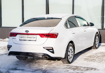 Подержанный автомобиль Kia Cerato Sedan 2019 года (5 фото)
