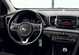 Подержанный автомобиль Kia Sportage 2018 года (19 фото)