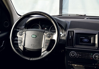 Подержанный автомобиль Land Rover Freelander 2014 года (18 фото)
