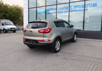 Подержанный автомобиль Kia Sportage 2010 года (5 фото)