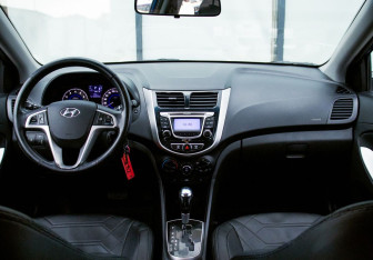 Подержанный автомобиль Hyundai Solaris Sedan 2011 года (18 фото)